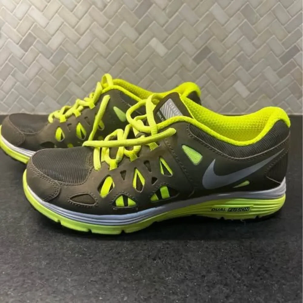 Boys Nike - 5 - Dual Fusion